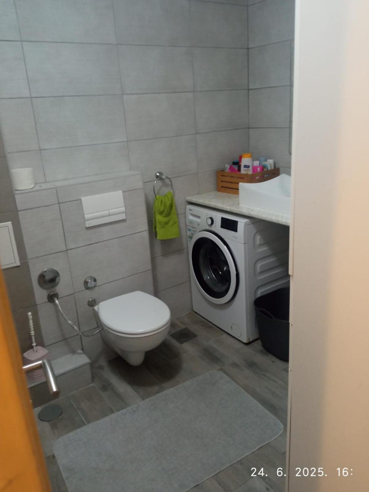 Dijana Appartement *